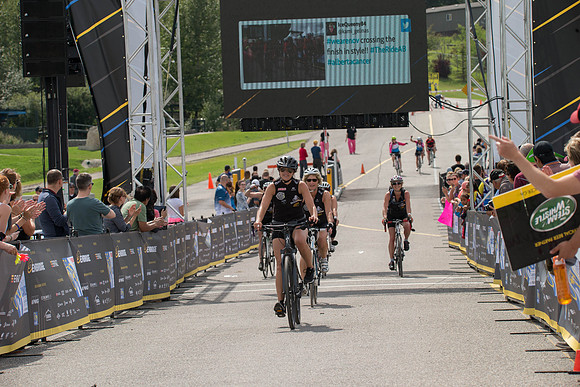 FINISH LINE CROSSING --3966