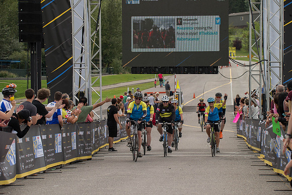 FINISH LINE CROSSING --4823