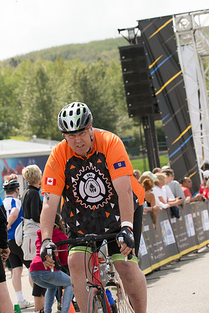FINISH LINE CROSSING --3198