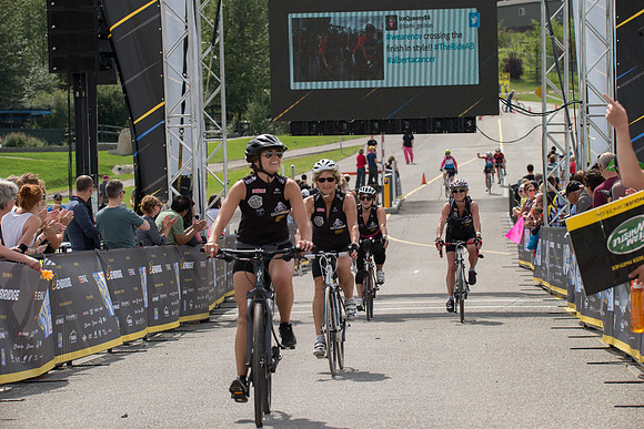 FINISH LINE CROSSING --3971