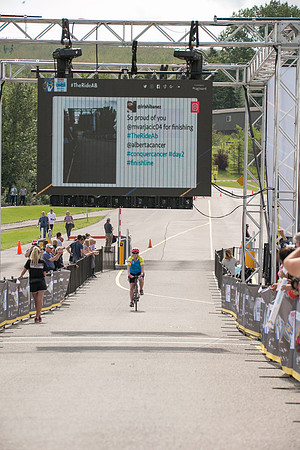 FINISH LINE CROSSING --2904