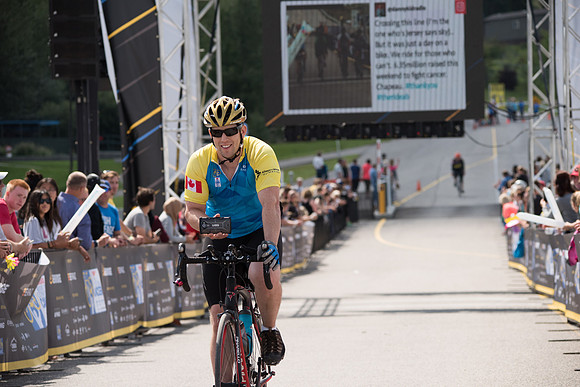 FINISH LINE CROSSING --3331