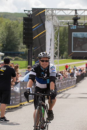 FINISH LINE CROSSING --3709