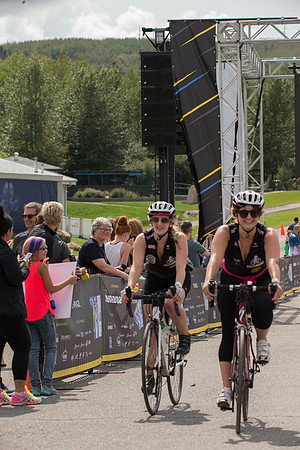 FINISH LINE CROSSING --3974