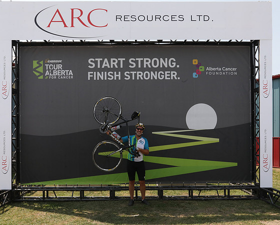 HERO WALL - POWERED BY ARC-906