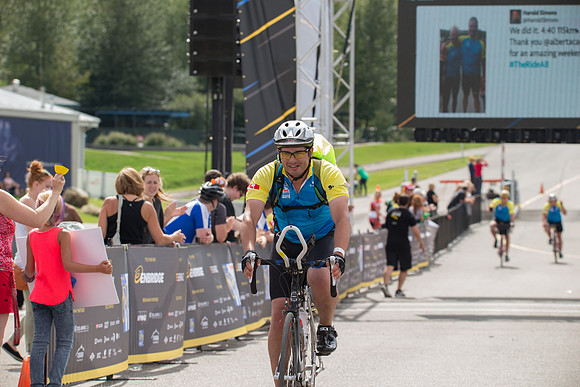 FINISH LINE CROSSING --4629