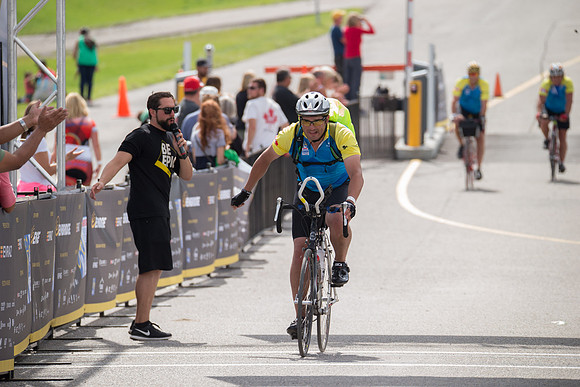 FINISH LINE CROSSING --4612