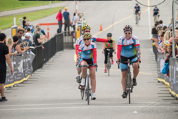 FINISH LINE CROSSING --3357