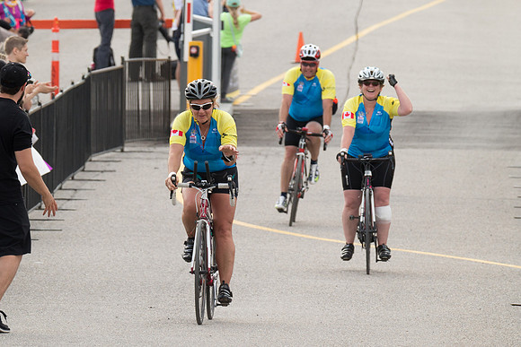 FINISH LINE CROSSING --3276