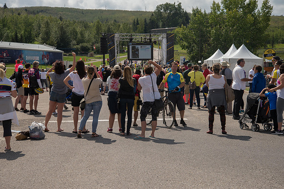 FINISH LINE CROSSING --0399