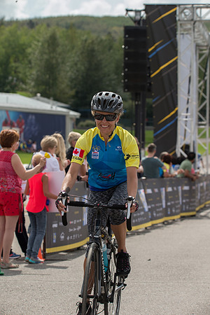 FINISH LINE CROSSING --4323
