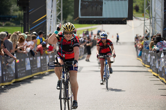 FINISH LINE CROSSING --3106