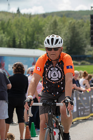 FINISH LINE CROSSING --3911