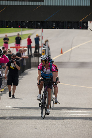FINISH LINE CROSSING --4002