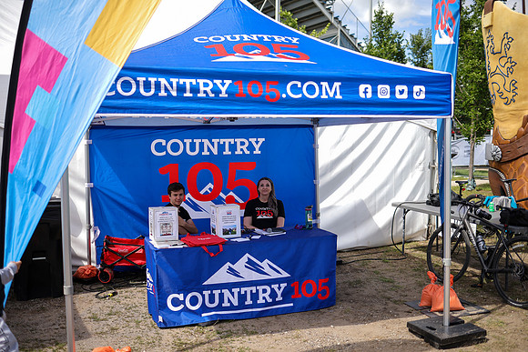 COUNTRY 105-2