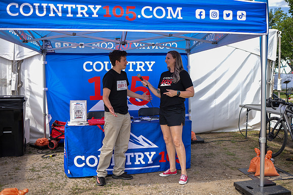 COUNTRY 105-4
