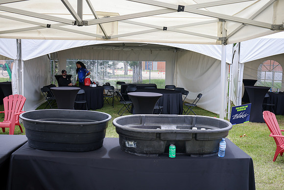 SPONSOR TENTS-120