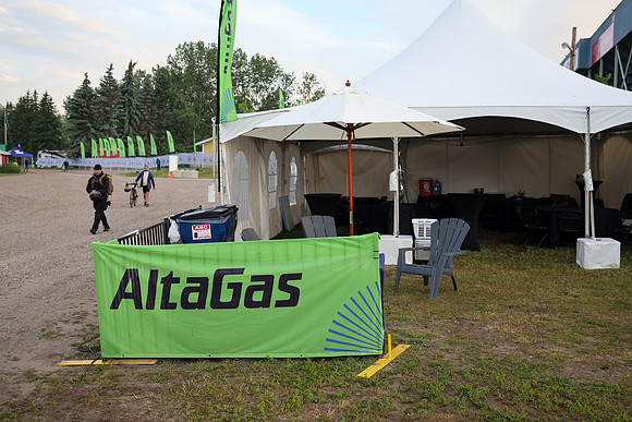 SPONSOR TENTS-86