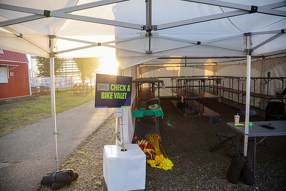 SIGNAGE-65