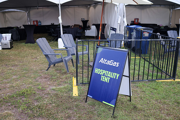 SPONSOR TENTS-85