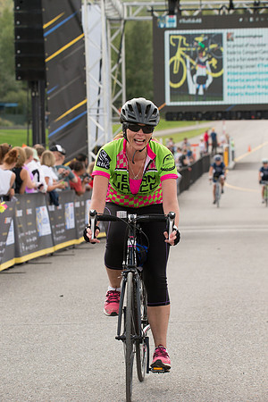 FINISH LINE CROSSING --3379