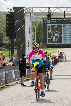 FINISH LINE CROSSING --3674