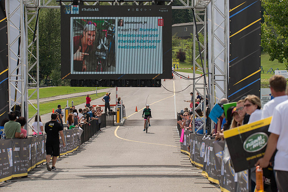 FINISH LINE CROSSING --4176
