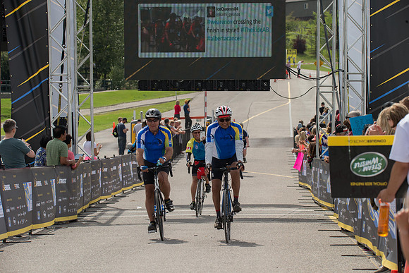 FINISH LINE CROSSING --4236