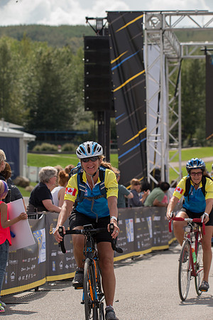 FINISH LINE CROSSING --4127