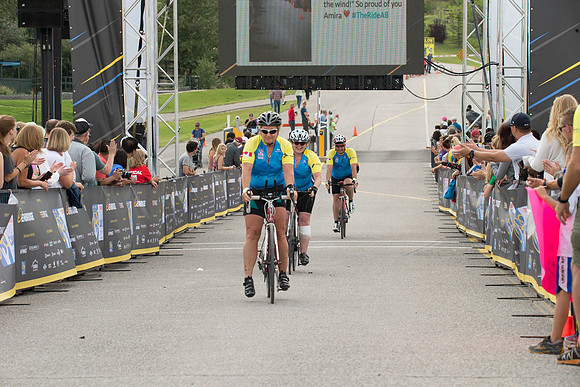 FINISH LINE CROSSING --3290