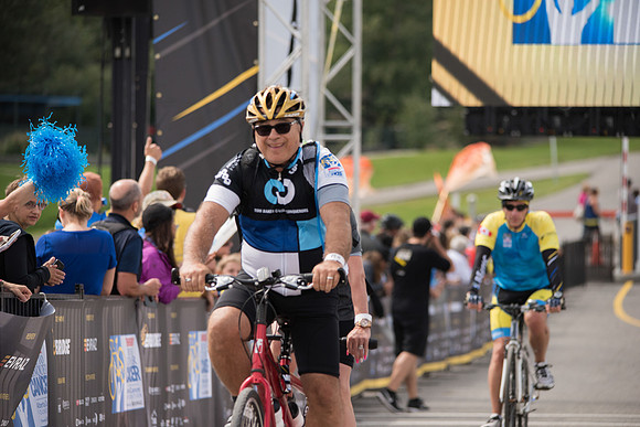 FINISH LINE CROSSING --2086