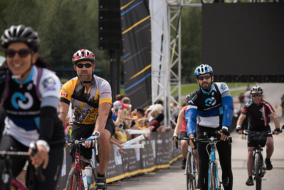 FINISH LINE CROSSING --2627