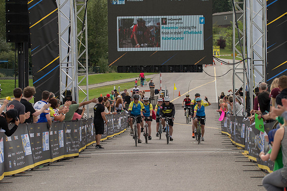 FINISH LINE CROSSING --4815