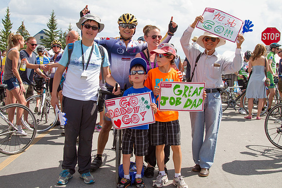 RIDERS5 - FINISHLINE - TheRideAB - Alberta Cancer Foundation-12