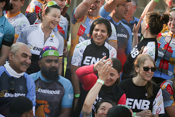 01-TEAM-PHOTOS - ENBRIDGE-140