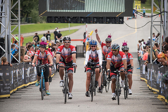 FINISH LINE CROSSING --2833