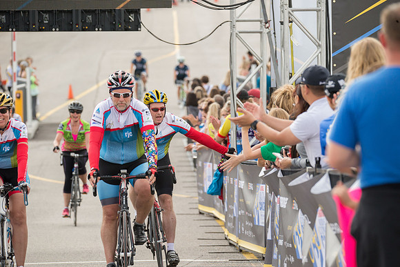 FINISH LINE CROSSING --3363