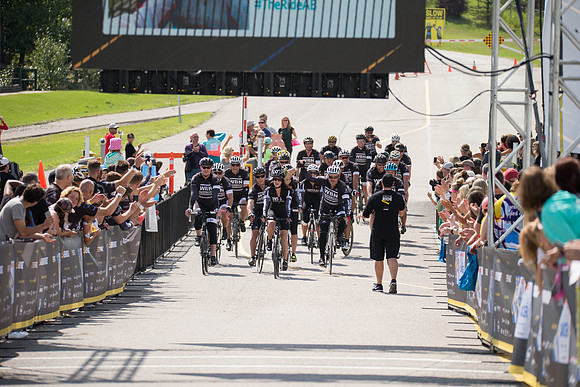 FINISH LINE CROSSING --2535
