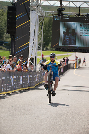 FINISH LINE CROSSING --2931