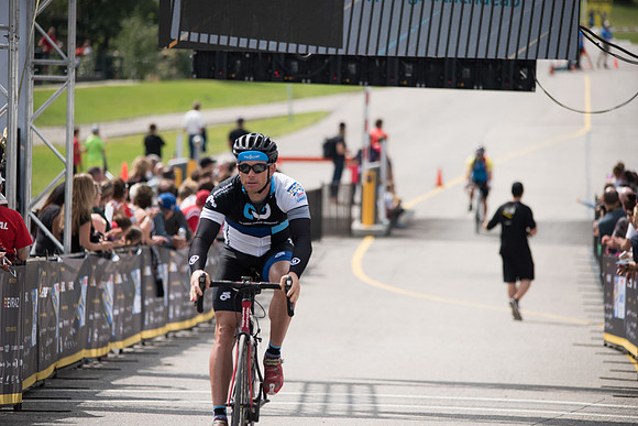 FINISH LINE CROSSING --2681