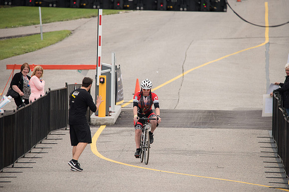 FINISH LINE CROSSING --1246