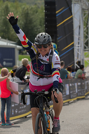 FINISH LINE CROSSING --4289