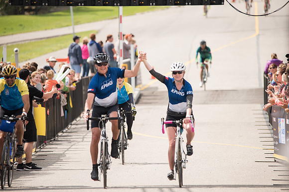 FINISH LINE CROSSING --2125