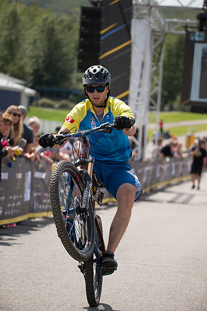 FINISH LINE CROSSING --2943
