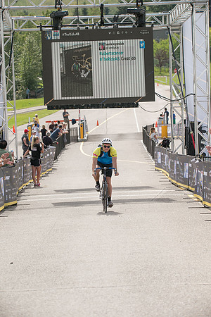 FINISH LINE CROSSING --2867