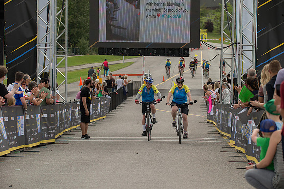 FINISH LINE CROSSING --4799