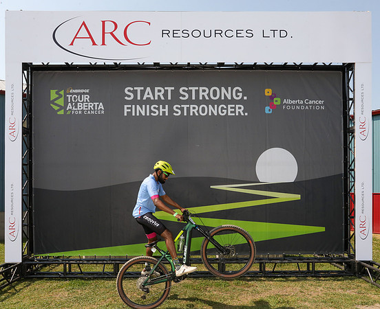 HERO WALL - POWERED BY ARC-142