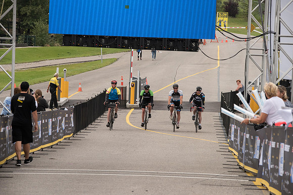 FINISH LINE CROSSING --1122