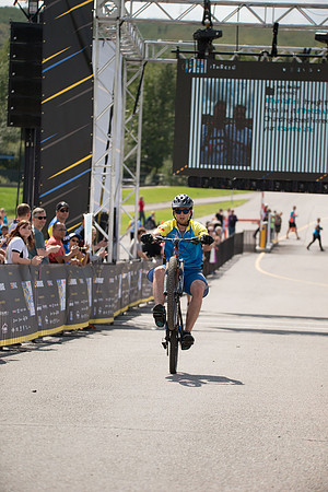 FINISH LINE CROSSING --2930