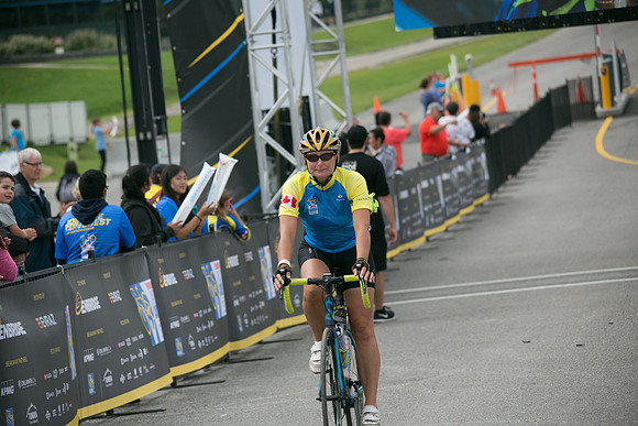 FINISH LINE CROSSING --2837